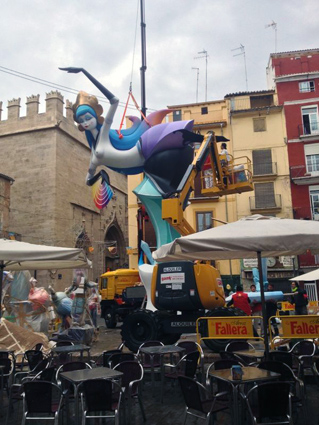 Falla Doctor Collado che sorge nell'omonima piazza