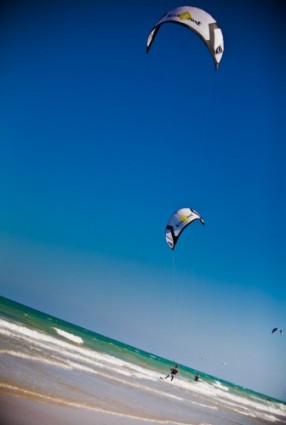 Il kitesurf praticato a Valencia