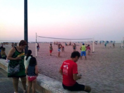 La spiaggia La Malvarrosa in agosto.